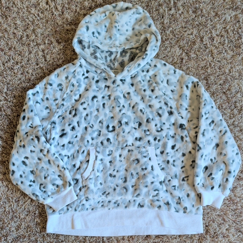 BKE Girls White & Gray Leopard Print Plush Hoodie